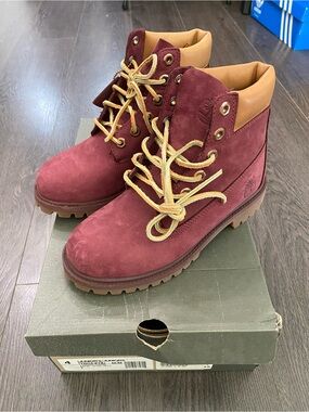 Timberland Women's Burgundy Suede Lace-Up Boots with Tan Collar